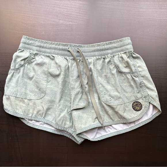United By Blue Other - United by Blue Womens Green Sustainable Scallop Boardshort Size XS EUC